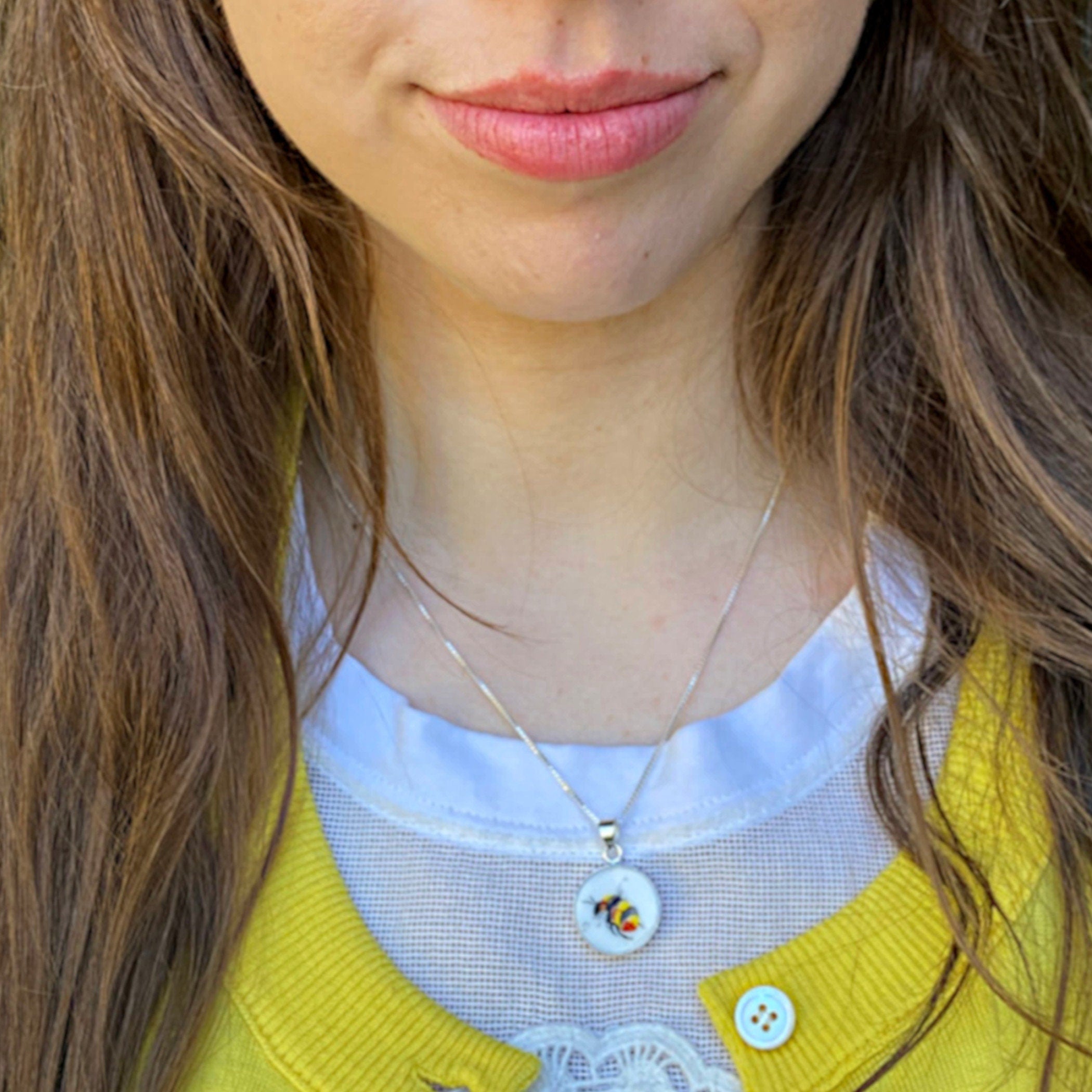 Sweet Honey Bee China Pendant Necklace