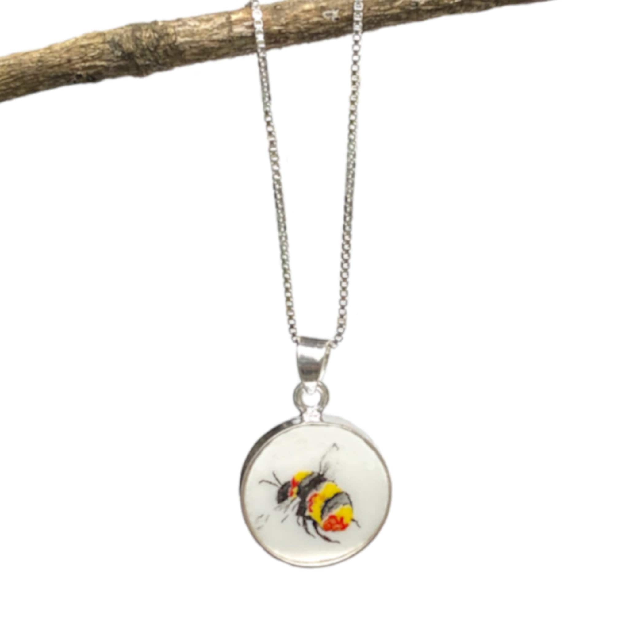 Sweet Honey Bee China Pendant Necklace