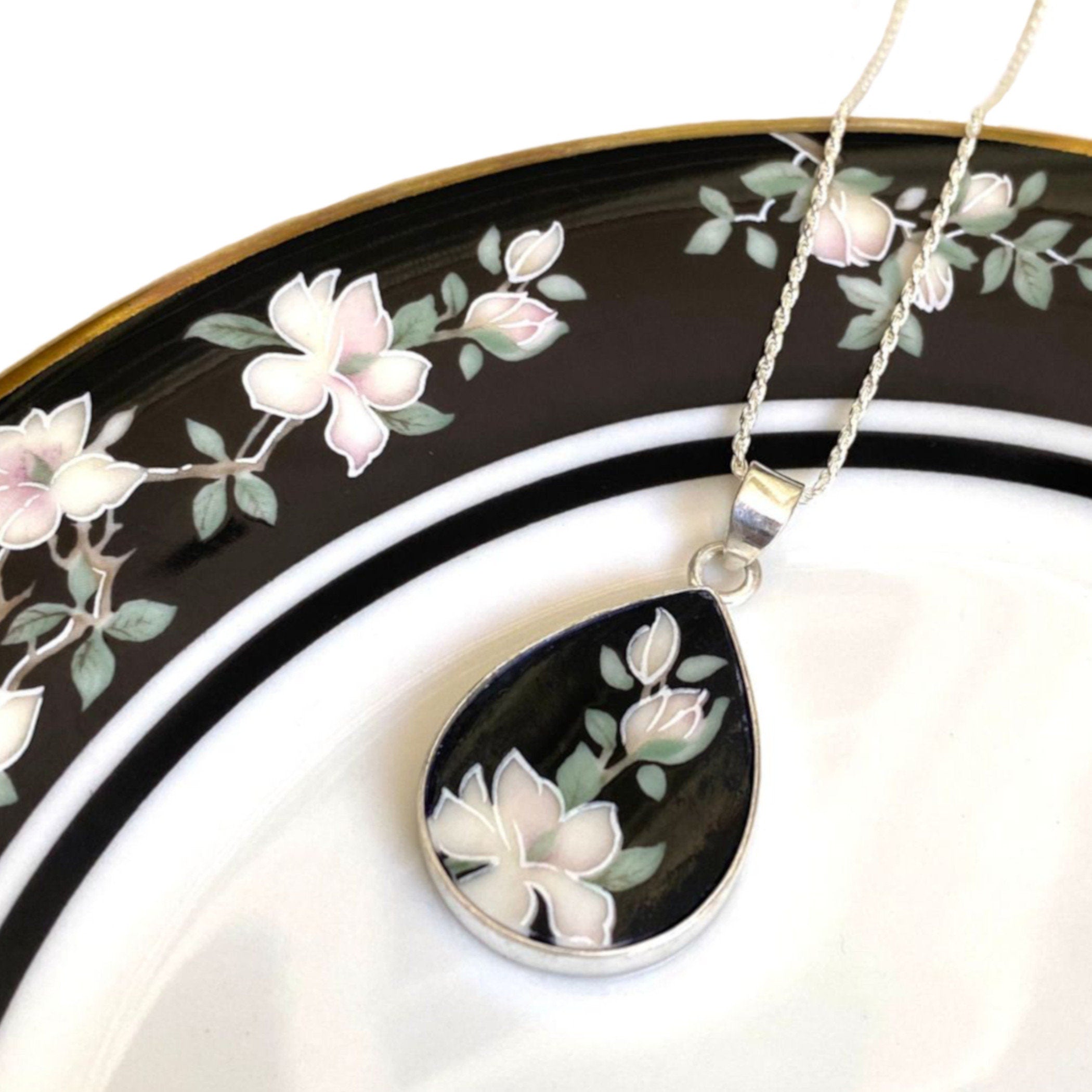 Black Chinoiserie Broken China Jewelry Necklace with Bold White Flowers