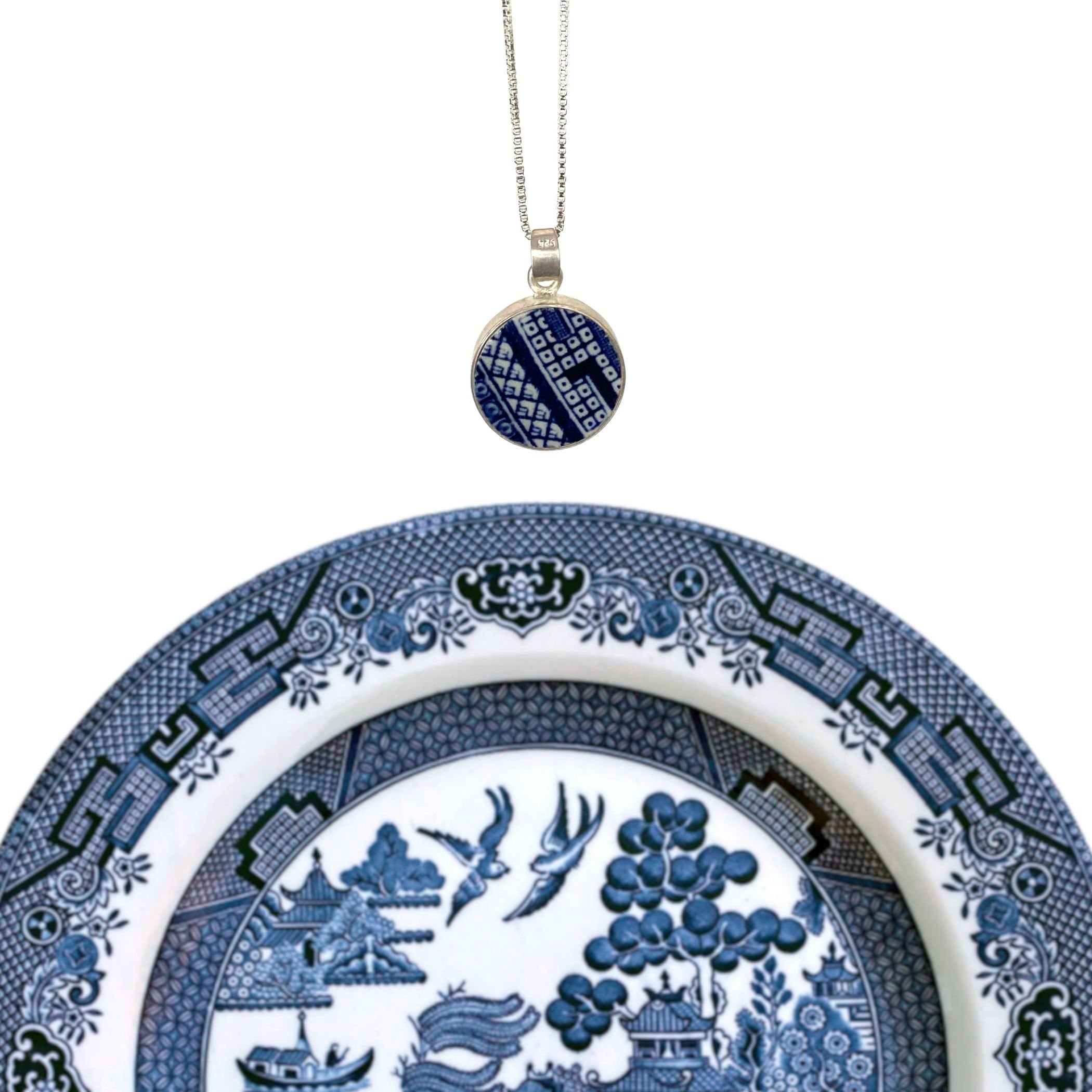 Simple Vintage Chinoiserie Necklace handmade with Blue Willow China