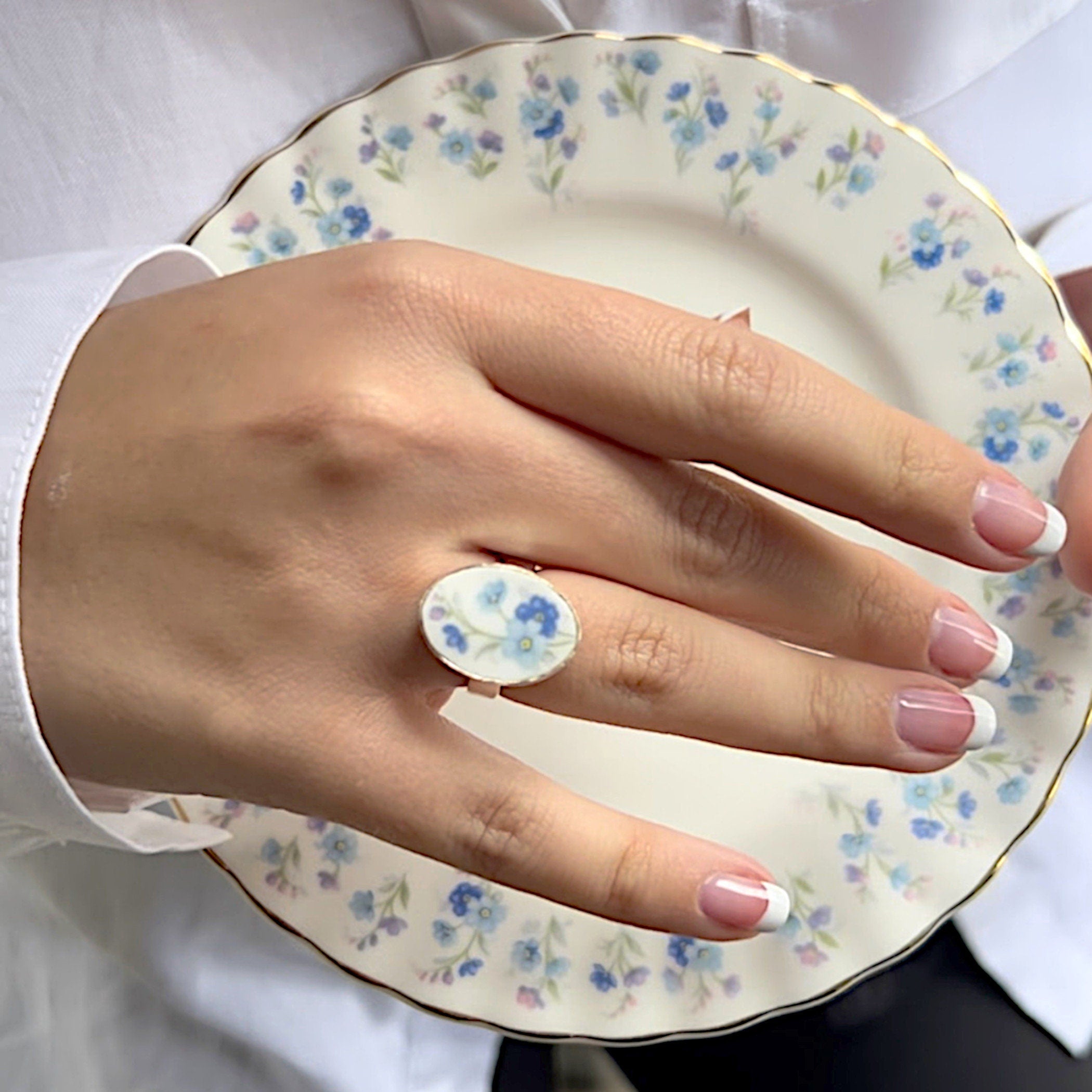 Royal Albert Memory Lane China Ring with Forget Me Not Flowers