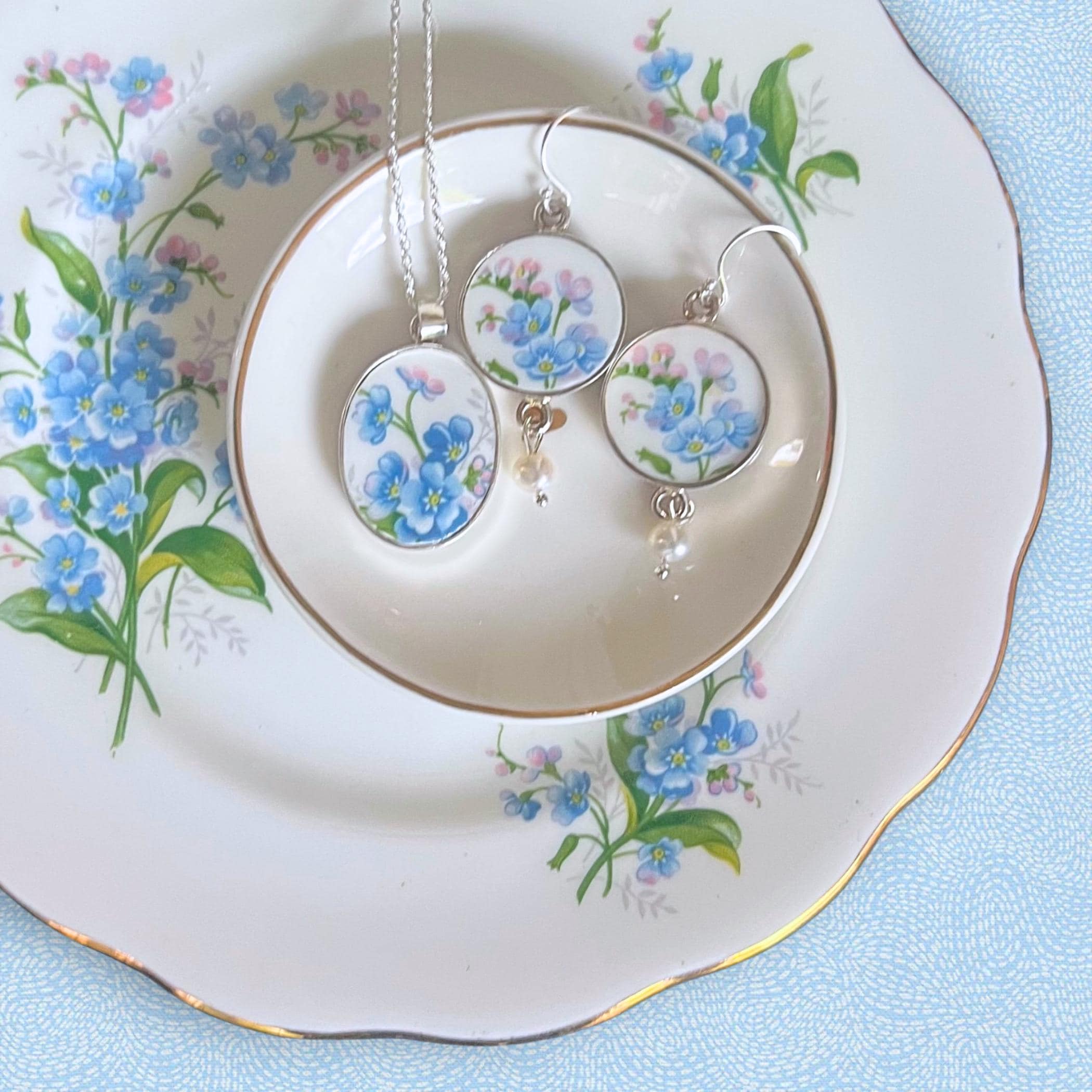 Royal Albert Forget Me Not China Jewelry, Thoughtful Gifts for Wife This Valentines Day, Romantic 20th Anniversary Vintage China Gifts