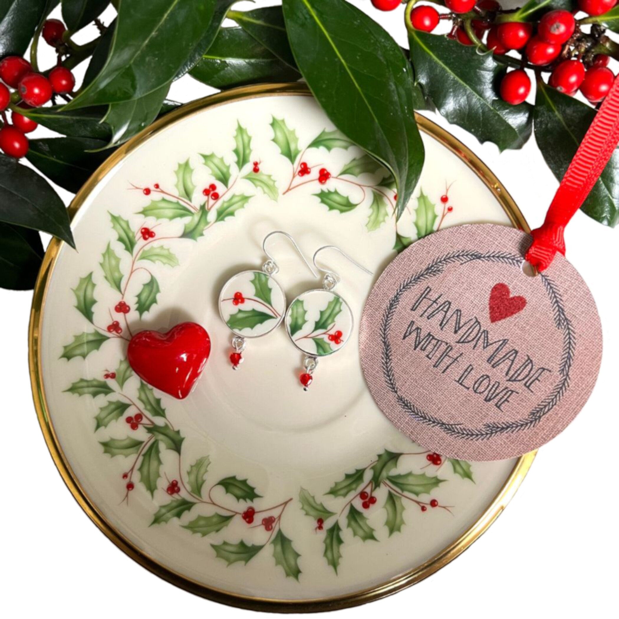 Vintage Lenox Holiday China Statement Ring handmade with Upcycled Holly Leaf China, Unique Broken China Jewelry Gift for Her Christmas 2023