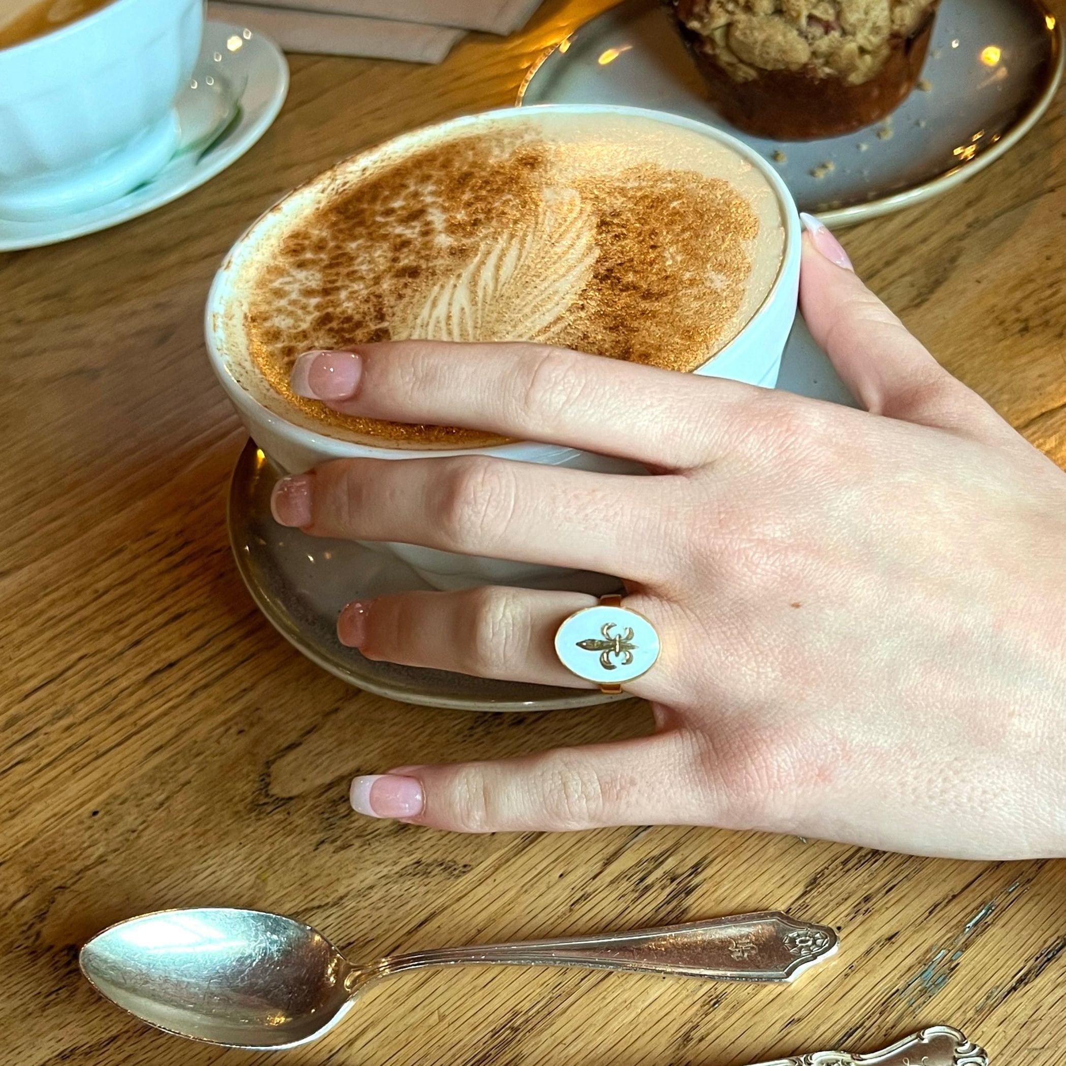 Gold Fleur de Lis Ring handmade with Repurposed China, Bijoux Art Deco Porcelain Ring, Vintage French Heraldry China Jewelry Gift for Women